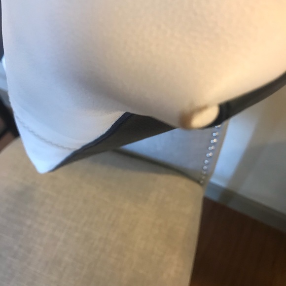 EUC Kate Spade White and midnight blue bow purse - Picture 6 of 8